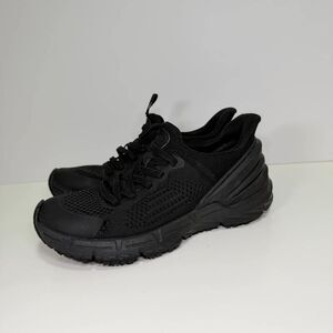 TredSafe slip resistant shoes woman’s size 5